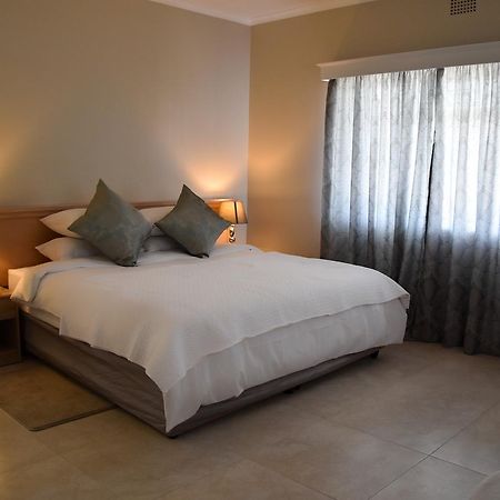 34Onlincoln Guesthouse Bellville Dış mekan fotoğraf