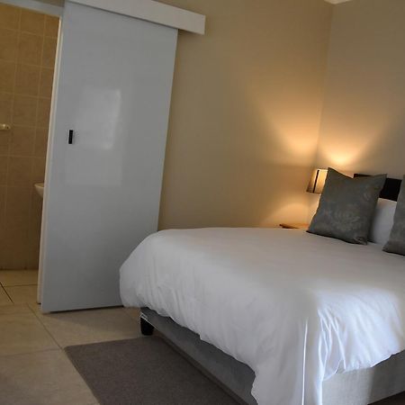 34Onlincoln Guesthouse Bellville Dış mekan fotoğraf
